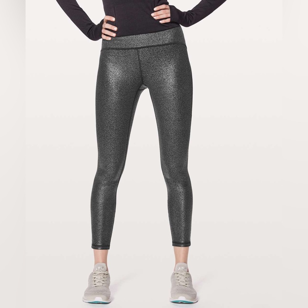 Lululemon Train Times 7/8 Pant *25"
Luminosity Foil Print Black Silver / Black